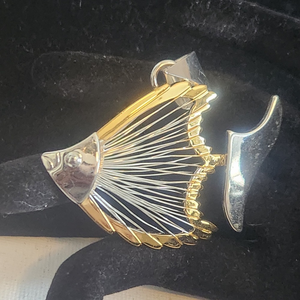 Best Angel Fish Pendant Two Tone Silver Gold Nautical Tropical Sea Life Jewelry - Picture 3 of 9